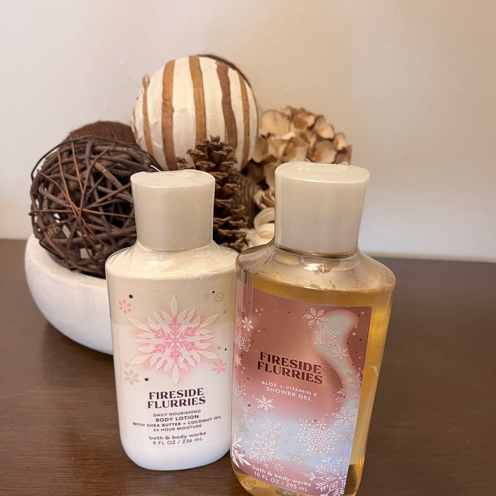 Bath & Body Works Fireside Flurries Body Lotion and Shower Gel Set